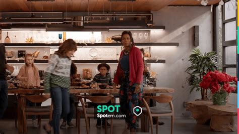 Home Economics • S03E10 • TV Show.